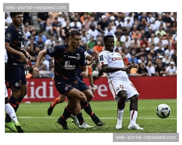 梅斯vs兰斯比赛因雨中断20分钟，恢复后双方跑动数据显著下滑